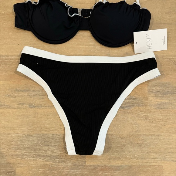 NWT B&W Bikini Bottoms - Picture 8 of 8